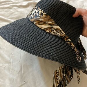 Sun hat with cheetah sash